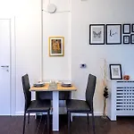 Ambra City House - Ingresso Diretto, Parcheggio Libero E Wi-Fi