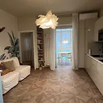 Giulia House