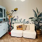 Giulia House