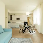Domus Verona - Ampia Residenza Filippini A Pochi Passi Dall\'Arena