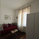 Marinesca Room
