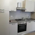 Melibi - Re Lear Apartments