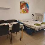 Melibi - Re Lear Apartments