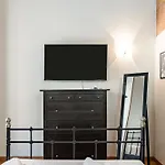 Ari Home