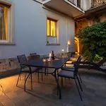 Teatro Romano Garden Apartment