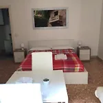 A Due Passi Da Giulietta-Casa Capuleti