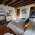 Juliets Bed Art Verona