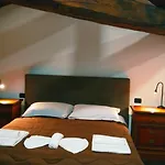 Attiko 53 Boutique Rooms