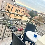 Juliet N - Rental Rooms Verona