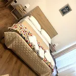 Juliet N - Rental Rooms Verona