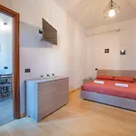 Cantikhouse - Free Wifi & Smartv
