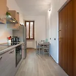 Cantikhouse - Free Wifi & Smartv