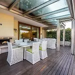 Nicola\'S Penthouse
