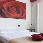 Main Street Verona Fiera Destiny Home 11