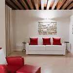Retreat Centro Antico Elegante In Palazzo Storico