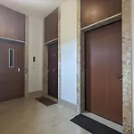 Big House-Private Parking-12\