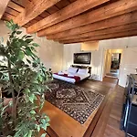 Truly Verona - Delle Erbe Suites