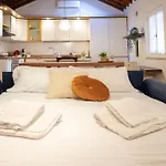 Central Romantic Attic In Verona City Center