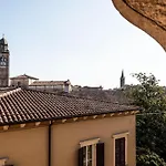 Santa Chiara Suites