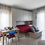 Nice Studio By San Giacomo Park