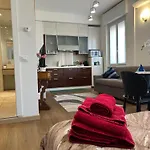 Valverde Apartment And Rooms