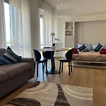 Valverde Apartment And Rooms