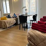 Valverde Apartment And Rooms