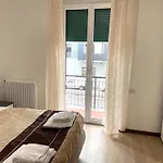 Fiera Rooms