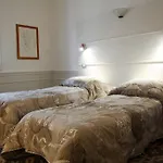 Max Apartment