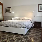 Max Apartment