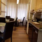 B&B 3Jolie