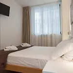 Flats4Rent Casa Sailu