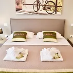 Flats4Rent Nikos