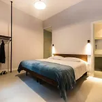 Amanti 11 Apartment