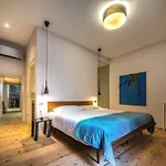 Amanti 11 Apartment