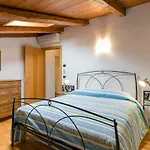 Casa Mama