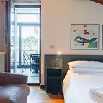 Central Apartment Behind The Arena
