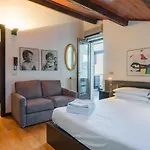 Central Apartment Behind The Arena