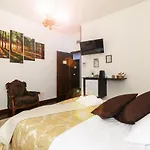 Vitti\'s Home Verona