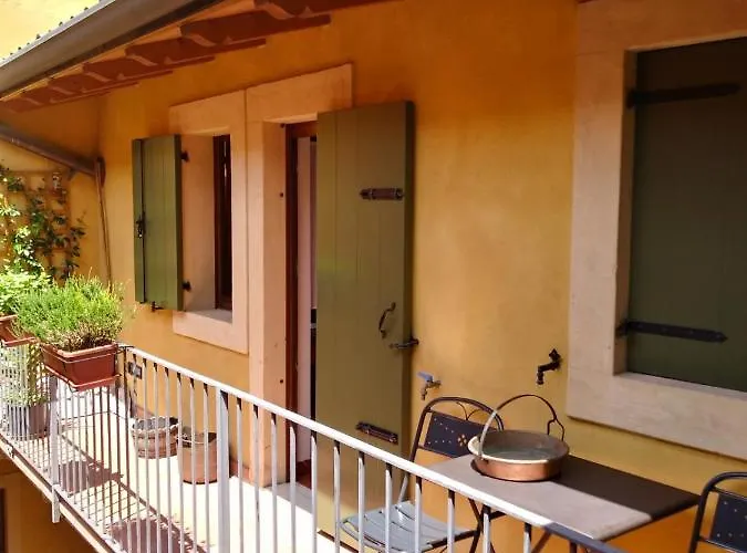 Gecko\'S Balcony