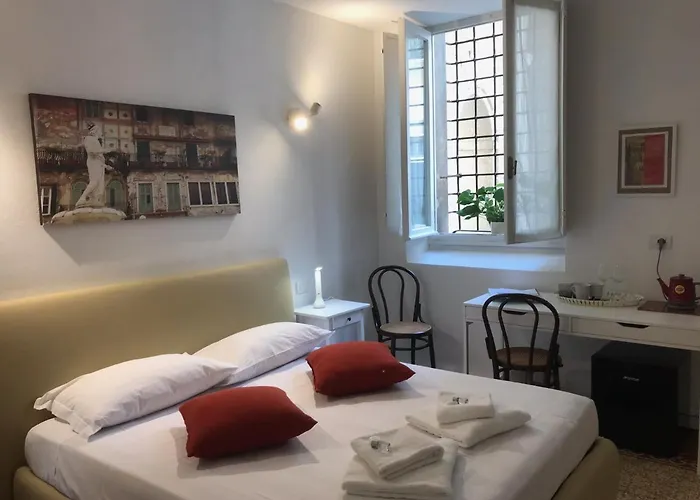 Palazzo Della Torre Room