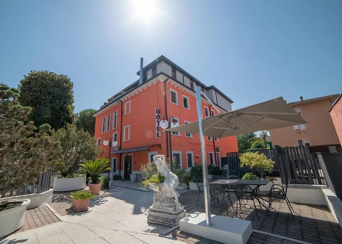 Hotel Siros