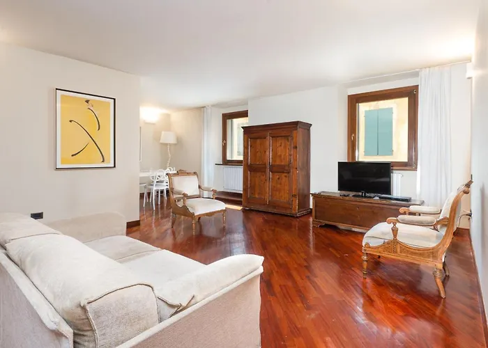 Cozy 2 Bedroom In The Heart Of Verona