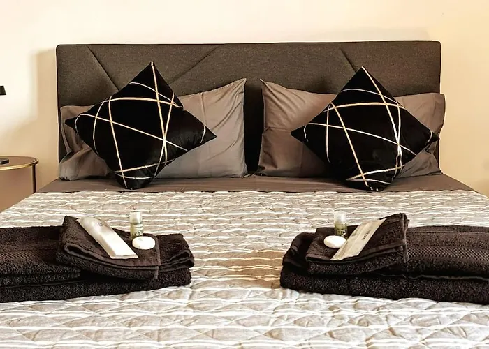 Room With Free Parking 5 Minutes Walk From Arena