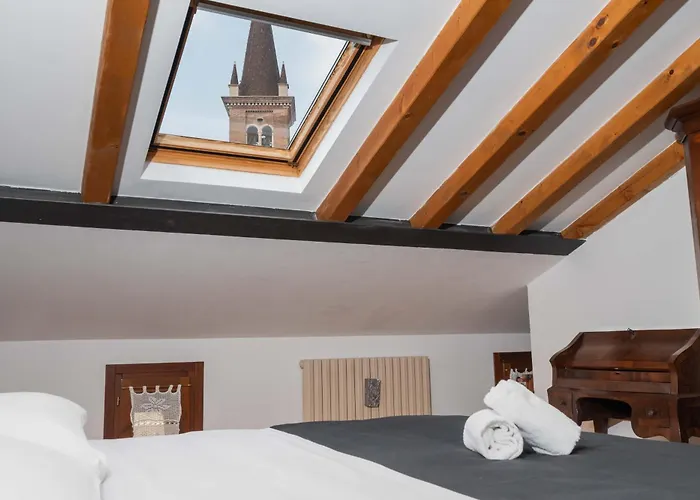 Veronetta Mini Attic