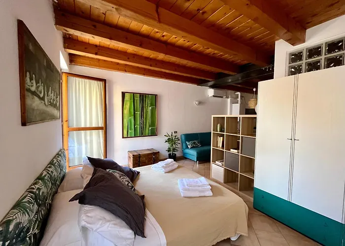 Bright, Cozy Apartment In The Heart Of Verona