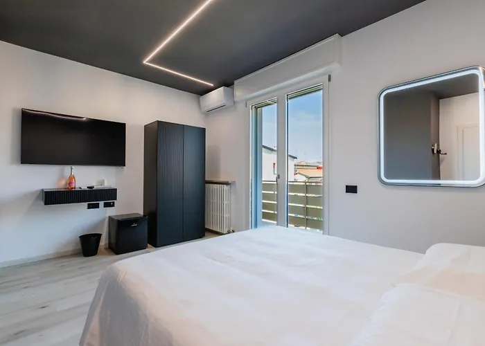 Verona Borgo Roma Luxury Rooms & Apartment