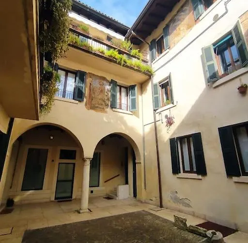 Casa Dei Pittori - A Pochi Passi Da Piazza Erbe