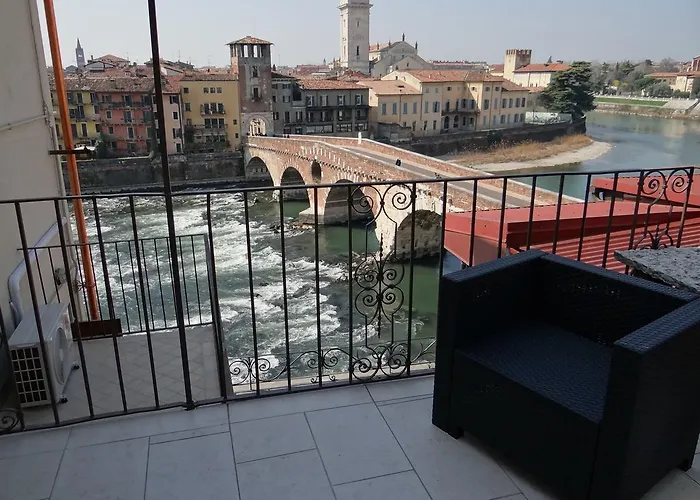 Theater Verona Luxury Apartment