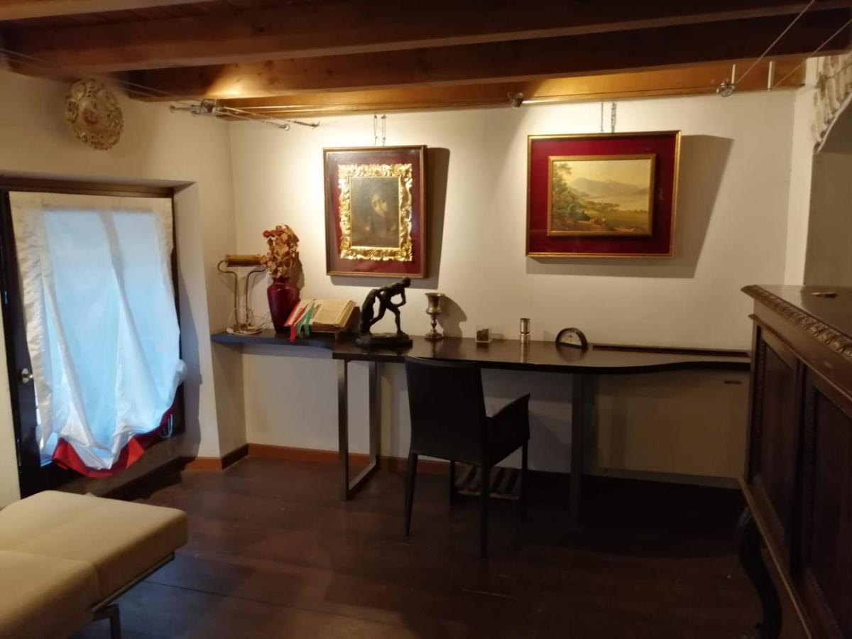 Apartment Palazzo Rinascimentale Con Affreschi